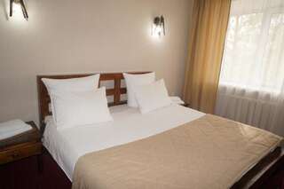 Отель GALIRAD Hotel Усть-Каменогорск Стандартный двухместный номер с 1 кроватью или 2 отдельными кроватями-1