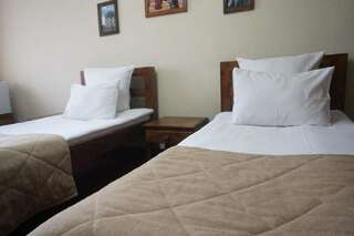 Отель GALIRAD Hotel Усть-Каменогорск Стандартный двухместный номер с 1 кроватью или 2 отдельными кроватями-6